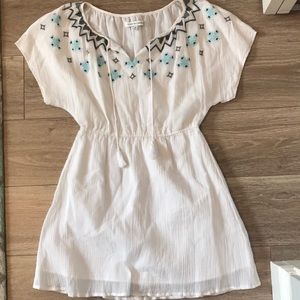 Cupcake and Cashmere Embroidered Dress Size Medium